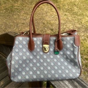 ✨Matching Set✨ Dooney & Bourke purse and wallet